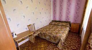 Гостиница Guest House Nicole Судак Бюджетный двухместный номер с 1 кроватью или 2 отдельными кроватями-12